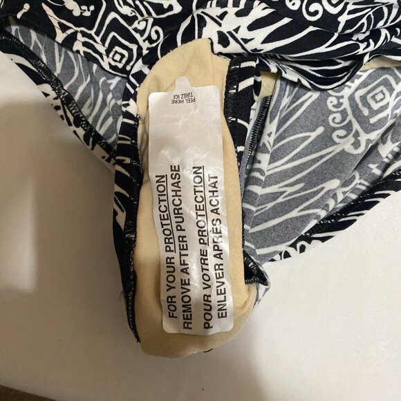 NWOT It Figures! One Piece Ruched Front A10291 24 Black Swimsuit - Picture 4 of 8